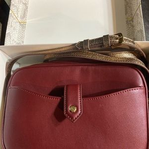 Gili purse crossbody